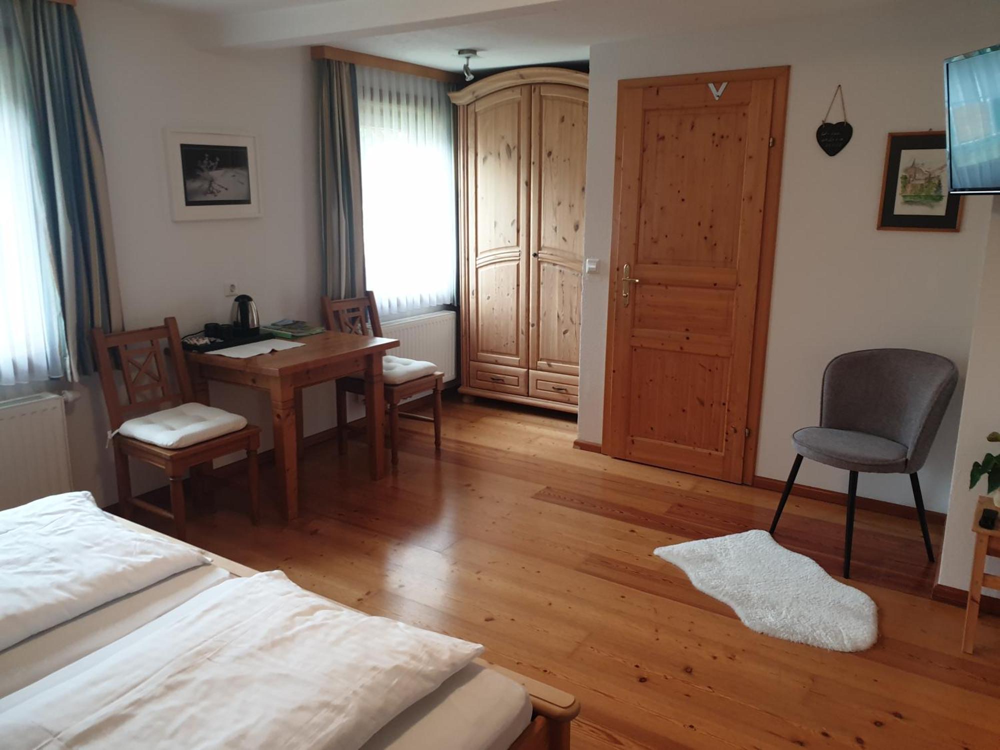Bergfuehrerhaus Bed & Breakfast Ramsau am Dachstein Exterior photo